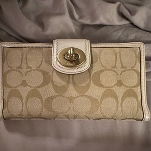 COACH wallet
